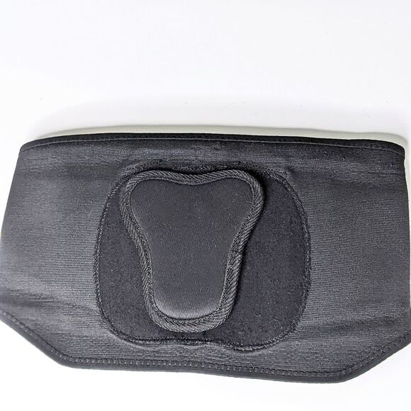 Mueller 255 Adjustable Lumbar Support Back Brace with Removable Pad Black - Picture 7 of 10